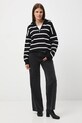 Sweter damski w pasy z wiskozą RW25-SWD613 czarny RW25