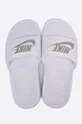Nike Sportswear - Klapki Benassi biały