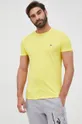 žltá Bavlnené tričko Lacoste