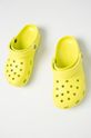 Crocs - Pantofle jasně žlutá
