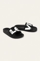 Levi's sliders black