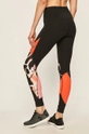 Under Armour - Legging 1351730  23% elasztán, 77% poliészter