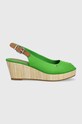 Tommy Hilfiger sandały ICONIC ELBA SLING BACK WEDGE 5-8 cm zielony FW0FW04788