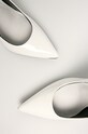 Calvin Klein - Kožené lodičky R8712 bílá