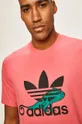rózsaszín adidas Originals - T-shirt FM3695