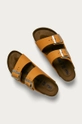 Kožené pantofle Birkenstock Arizona oranžová