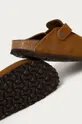 Birkenstock suede sliders  Uppers: Suede Inside: Suede Outsole: Synthetic material