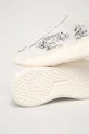 bijela Cipele MOA Concept