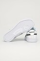 Обувь Кожаные кроссовки Reebok Classic EG9270 белый