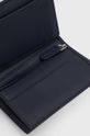 Kožená peněženka Lacoste  Podšívka: 100% Polyester Hlavní materiál: 100% Hovězí useň