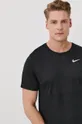 fekete Nike t-shirt