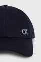 Βαμβακερό καπέλο Calvin Klein σκούρο μπλε