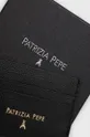 Шкіряний чохол на банківські карти Patrizia Pepe Основний матеріал: 100% Теляча шкіра Підкладка: 100% Віскоза
