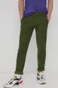 Manšestrové nohavice Levi's zelená