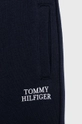 Detské bavlnené nohavice Tommy Hilfiger  Základná látka: 100% Bavlna Elastická manžeta: 95% Bavlna, 5% Elastan