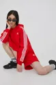 Къси панталони adidas Originals Adicolor HC0628 червен