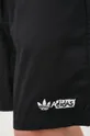 чорний Бавовняні шорти adidas Originals HT1652