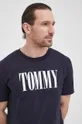 mornarsko modra Tommy Hilfiger bombažna majica