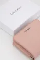 pastelowy różowy Calvin Klein portfel