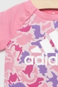 Dječji komplet adidas I AOP CO T SET  Materijal 1: 100% Pamuk Materijal 2: 86% Pamuk, 14% Poliester Manžeta: 95% Pamuk, 5% Elastan