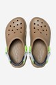 Chłopiec Crocs klapki dziecięce All Terain Kids Clog 207458.KHAKI.MULTI brązowy