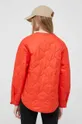 Куртка United Colors of Benetton  Основной материал: 100% Полиамид Подкладка: 100% Полиамид Наполнитель: 100% Полиэстер