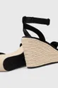 Calvin Klein Jeans velúr szandál WEDGE SANDAL SU CON Szár: természetes bőr, szarvasbőr Belseje: szintetikus anyag, textil Talp: szintetikus anyag