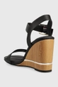 Sandale Tommy Hilfiger HARDWARE WEDGE SANDAL  Vanjski dio: Prirodna koža Unutrašnji dio: Sintetički materijal, Prirodna koža Potplat: Sintetički materijal