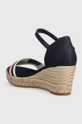 Sandali Tommy Hilfiger MID WEDGE CORPORATE  Zunanjost: Tekstilni material, Naravno usnje Notranjost: Tekstilni material, Naravno usnje Podplat: Sintetični material