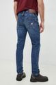 Guess jeansi Chris  Materialul de baza: 99% Bumbac, 1% Elastan Captuseala: 65% Poliester , 35% Bumbac