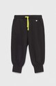 Sisley spodnie dresowe dziecięce z elastanem czarny 39W3XF00Q.G.SEASONAL