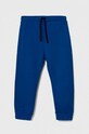 Dětské bavlněné tepláky United Colors of Benetton modrá 3J70GF010.P.SEASONAL