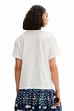 Βαμβακερό μπλουζάκι Desigual x STELLA JEAN λευκό 23SWTKCI
