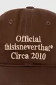 Памучна шапка с козирка thisisneverthat Times Cap кафяв