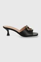 Love Moschino klapki skórzane 5-8 cm czarny JA28375G0IIA0000