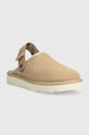 UGG kapcie zamszowe Goldencoast Clog 1142172.SSNT beżowy SS24