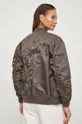 Куртка-бомбер Guess Основной материал: 100% Полиамид Подкладка: 90% Полиэстер, 10% Эластан