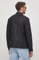 Куртка Guess Основной материал: 100% Полиэстер с полиуретановым покрытием Подкладка: 100% Полиэстер Наполнитель: 100% Полиэстер