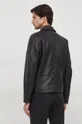 Kožna jakna Pepe Jeans Valen Temeljni materijal: 100% Janjeća koža Postava: 100% Pamuk Ispuna: 100% Poliester Postava rukava: 100% Poliester