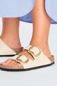Birkenstock klapki nubukowe Arizona 1026585.Ecru