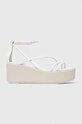 Кожаные сандалии Calvin Klein WEDGE SANDAL 30 LTH HW0HW01949 белый SS24