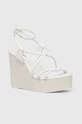 Calvin Klein sandały skórzane WEDGE HW0HW01952 biały SS24