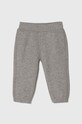 United Colors of Benetton spodnie dresowe bawełniane niemowlęce 3J70AF01L.W.Seasonal szary SS24