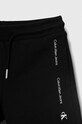 Chlapec Detské bavlnené šortky Calvin Klein Jeans IB0IB02061.128.176.PPYH čierna