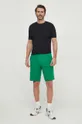 Bombažne kratke hlače United Colors of Benetton zelena