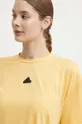 жёлтый Футболка adidas