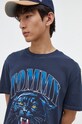Bavlněné tričko Tommy Jeans DM0DM18281 námořnická modř SS24