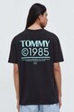 Bavlnené tričko Tommy Jeans čierna DM0DM18284