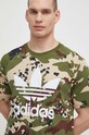 adidas Originals t-shirt in cotone verde IS0215