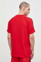 Одежда Хлопковая футболка adidas Originals IR9449 красный